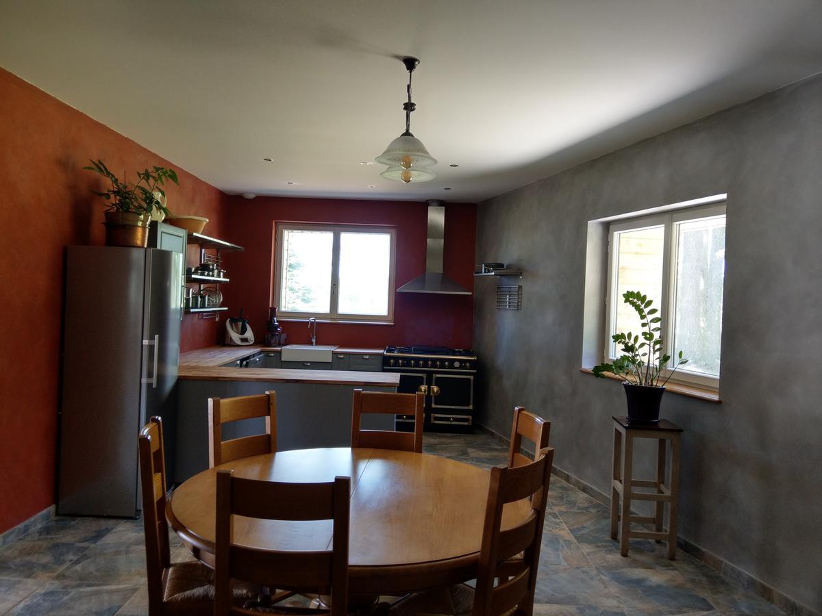Les Chambres D'Hotes De La Frissonnette Auzelles Luaran gambar