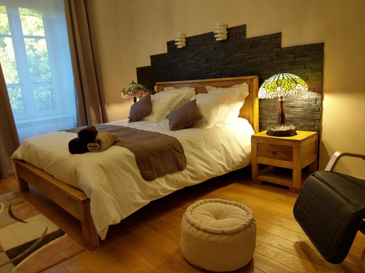 Les Chambres D'Hotes De La Frissonnette Auzelles Luaran gambar